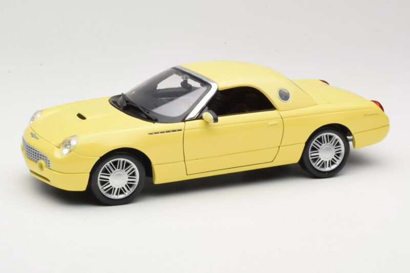 Ford Thunderbird Show Car Gelb Maisto 1:18 50336 Metall