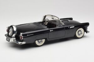 Ford Thunderbird Cabriolet Schwarz Revell 1:18 8818-M1 Metall — Bild 3 von 8