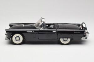 Ford Thunderbird Cabriolet Schwarz Revell 1:18 8818-M1 Metall — Bild 4 von 8