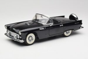 Ford Thunderbird Cabriolet Schwarz Revell 1:18 8818-M1 Metall