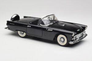 Ford Thunderbird Cabriolet Schwarz Revell 1:18 8818-M1 Metall — Bild 6 von 8