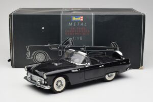 Ford Thunderbird Cabriolet Schwarz Revell 1:18 8818-M1 Metall — Bild 8 von 8