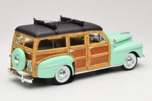 Ford Woody Panel Wagon Mintgrün Road Signature 1:18 20028 Metall — Bild 3 von 8