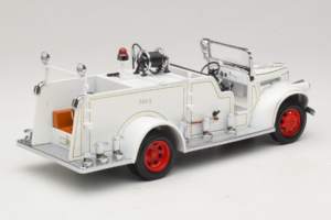 GMC Feuerwehrauto Weiß Road Signature 1:18 20068 Metall — Bild 3 von 9