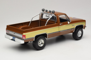 GMC K-2500 Sierra Grande Braun GreenLight 1:18 13560 Metall — Bild 3 von 8