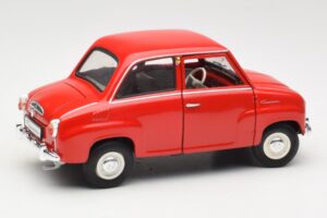 Goggomobil T 250 Rot Revell 1:18 8952 Metall — Bild 2 von 7