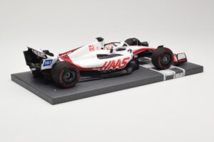 Haas VF-22 #20 K. Magnussen Bahrain GP 2022 Minichamps 1:18 117220120 Metall — Bild 3 von 6