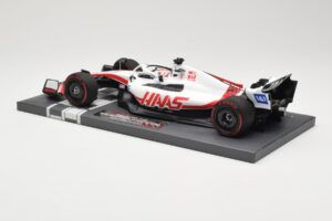 Haas VF-22 #20 K. Magnussen Bahrain GP 2022 Minichamps 1:18 117220120 Metall — Bild 5 von 6