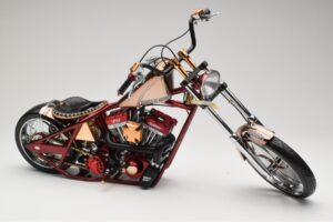 Harley-Davidson West Coast Choppers Diablo Soft Tail Gold Rot Minichamps 1:5 JJ04-05-03 Metall — Bild 5 von 6