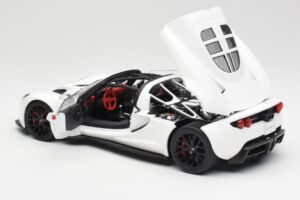 Hennessey Venom GT Weiß AUTOart 1:18 75404 Metall — Bild 5 von 8