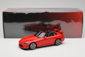 Honda S2000 AP2 Type S New Formula Red MotorHelix 1:18 M85112 Metall — Bild 9 von 9