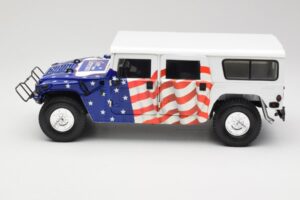 Hummer H1 AM General Gore-Lieberman Humvee America Exoto 1:18 1807 Metall — Bild 4 von 8