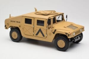 Hummer H1 AM General Military Police Exoto 1:18 01801 Metall — Bild 6 von 8