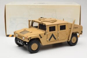 Hummer H1 AM General Military Police Exoto 1:18 01801 Metall — Bild 8 von 8