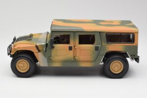 Hummer H1 Station Wagon Military Maisto 1:18 56049 Metall — Bild 4 von 8