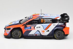 Hyundai i20 N Rally1 #11 T. Neuville / M. Wydaeghe Rally Sweden 2024 IXO 1:18 18RMC201 Metall — Bild 3 von 6