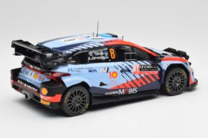 Hyundai i20 N Rally1 WRC #8 O. Tänak / M. Järveoja Rally Monte Carlo Night Version 2024 IXO 1:18 18RMC195 Metall — Bild 2 von 6