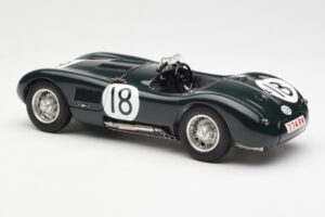 Jaguar C-Type #18 T. Rolt / D. Hamilton 24 Hours of Le Mans Winner 1953 CMC 1:18 M-195 Metall — Bild 5 von 6