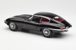 Jaguar E-Type 3.8 Series 1 Schwarz Kyosho 1:18 08954BK Metall — Bild 7 von 8