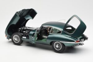Jaguar E-Type 3.8 Series 1 Dunkelgrün Kyosho 1:18 08954DG Metall — Bild 5 von 8