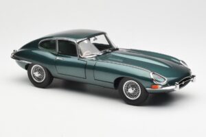 Jaguar E-Type 3.8 Series 1 Dunkelgrün Kyosho 1:18 08954DG Metall — Bild 6 von 8