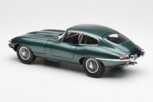 Jaguar E-Type 3.8 Series 1 Dunkelgrün Kyosho 1:18 08954DG Metall — Bild 7 von 8