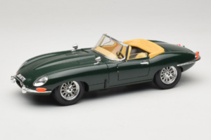 Jaguar E-Type Cabriolet Grün Bburago 1:18 3026 Metall