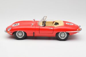 Jaguar E-Type Cabriolet Rot Bburago 1:18 3016 Metall — Bild 4 von 8