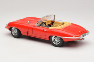 Jaguar E-Type Series 1 Cabriolet Rot Bburago 1:18 3038 Metall — Bild 6 von 8