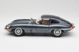 Jaguar E-Type Series 1 Grün Bburago 1:18 3018-M1 Metall — Bild 3 von 8