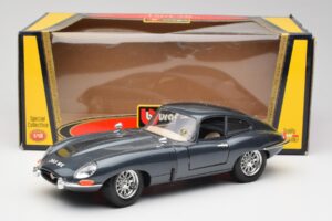 Jaguar E-Type Grau Bburago 1:18 30018 Metall — Bild 8 von 8