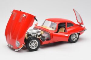 Jaguar E-Type Rot Bburago 1:18 3018 Metall — Bild 2 von 8