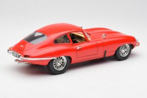 Jaguar E-Type Rot Bburago 1:18 3018 Metall — Bild 3 von 8