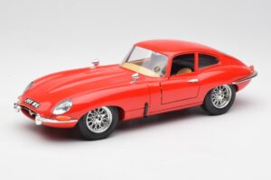 Jaguar E-Type Rot Bburago 1:18 3018 Metall
