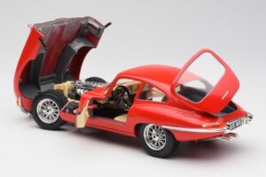 Jaguar E-Type Rot Bburago 1:18 3018 Metall — Bild 5 von 8