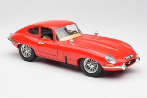 Jaguar E-Type Rot Bburago 1:18 3018 Metall — Bild 6 von 8