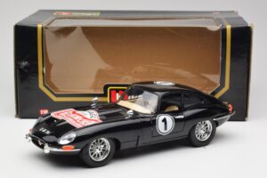 Jaguar E-Type Series 1 #1 British Racing Green Bburago 1:18 3018-M3 Metall — Bild 8 von 8