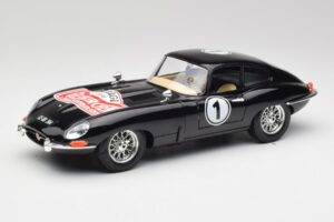 Jaguar E-Type Series 1 #1 British Racing Green Bburago 1:18 3018-M3 Metall