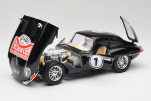 Jaguar E-Type Series 1 #1 British Racing Green Bburago 1:18 3018-M3 Metall — Bild 2 von 8