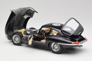 Jaguar E-Type Series 1 #1 British Racing Green Bburago 1:18 3018-M3 Metall — Bild 5 von 8