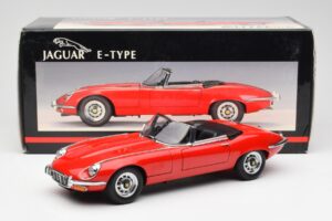 Jaguar E-Type Roadster Series III V12 Rot AUTOart 1:18 73523 Metall — Bild 8 von 8