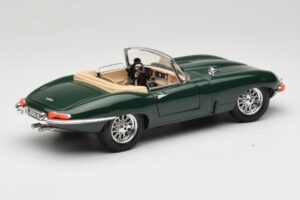 Jaguar E-Type Series 1 Roadster Grün Bburago 1:18 3016-M1 Metall — Bild 3 von 8