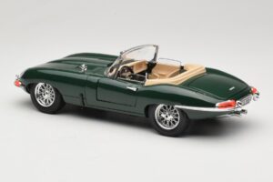 Jaguar E-Type Series 1 Roadster Grün Bburago 1:18 3016-M1 Metall — Bild 7 von 8