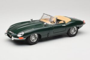 Jaguar E-Type Series 1 Roadster Grün Bburago 1:18 3018-M5 Metall