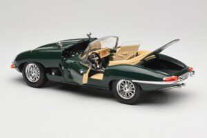 Jaguar E-Type Series 1 Roadster Grün Bburago 1:18 3018-M5 Metall — Bild 5 von 8