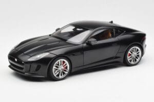 Jaguar F-Type R X152 Matt Schwarz AUTOart 1:18 73652 Komposit