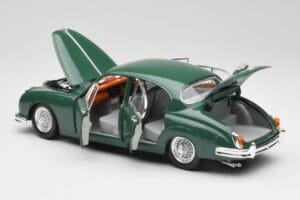 Jaguar Mark II British Racing Grün & Blau Innenraum Maisto 1:18 59001 Metall — Bild 5 von 8