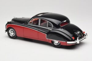 Jaguar Mk VIII Schwarz & Dunkelrot BoS Models 1:18 BOS408 Resin — Bild 5 von 6