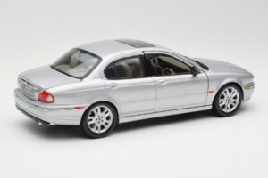 Jaguar X-Type Silber Maisto 1:18 7271328 Metall — Bild 3 von 8