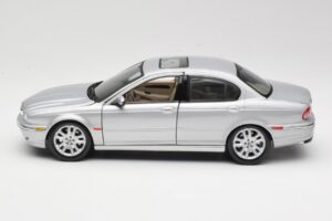 Jaguar X-Type Silber Maisto 1:18 7271328 Metall — Bild 4 von 8